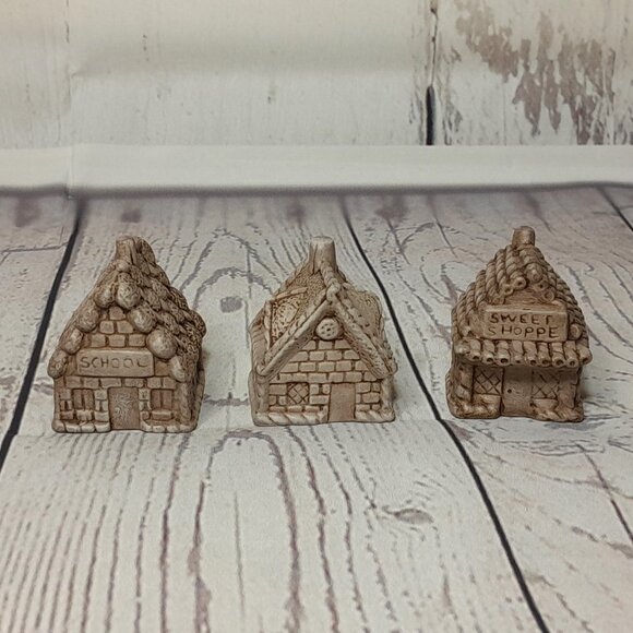 Miniature Village Figurine 16pc Set Ceramic Building Tree People Train Cat Dog - Picture 8 of 16